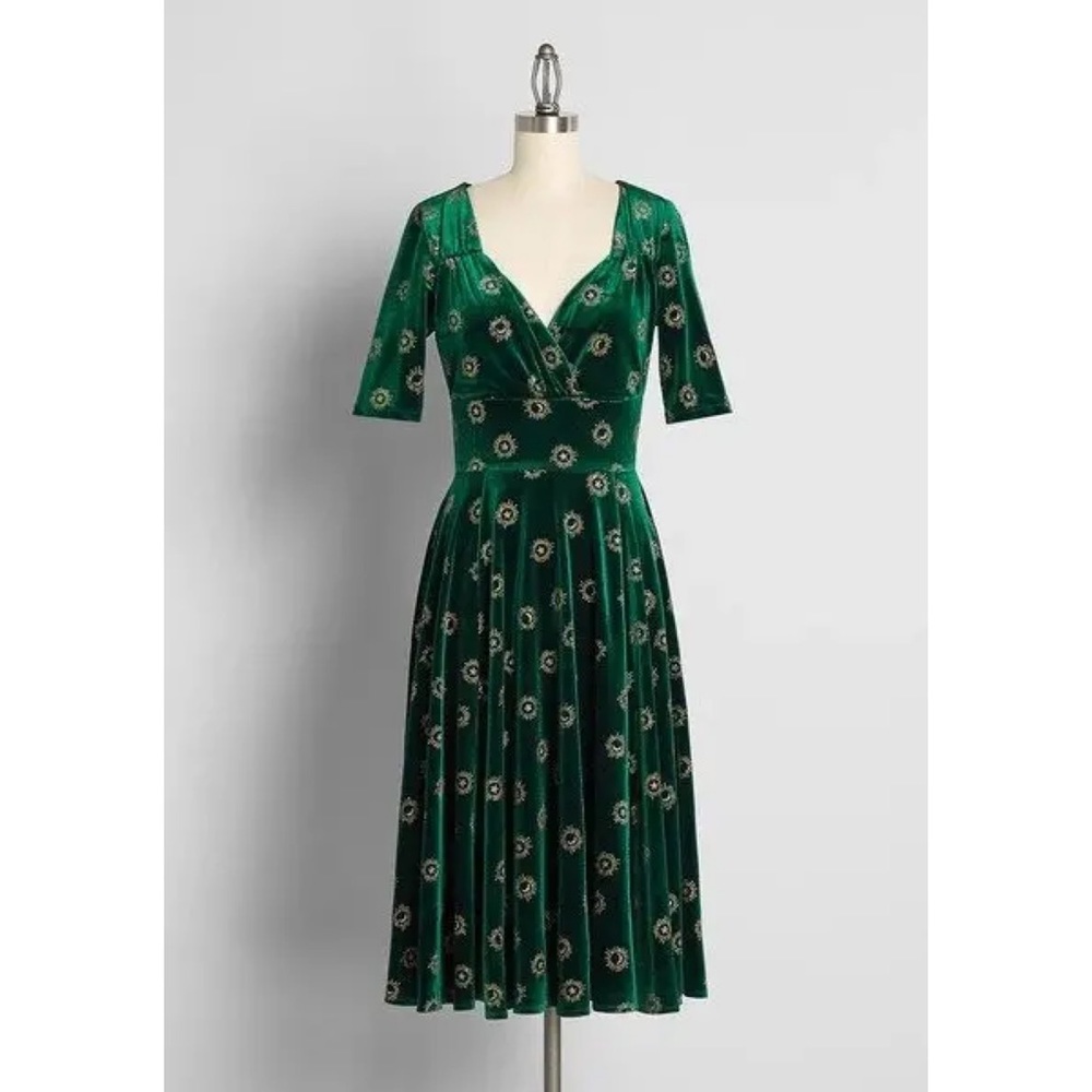 Collectif Emerald Green Velvet Celestial Dress